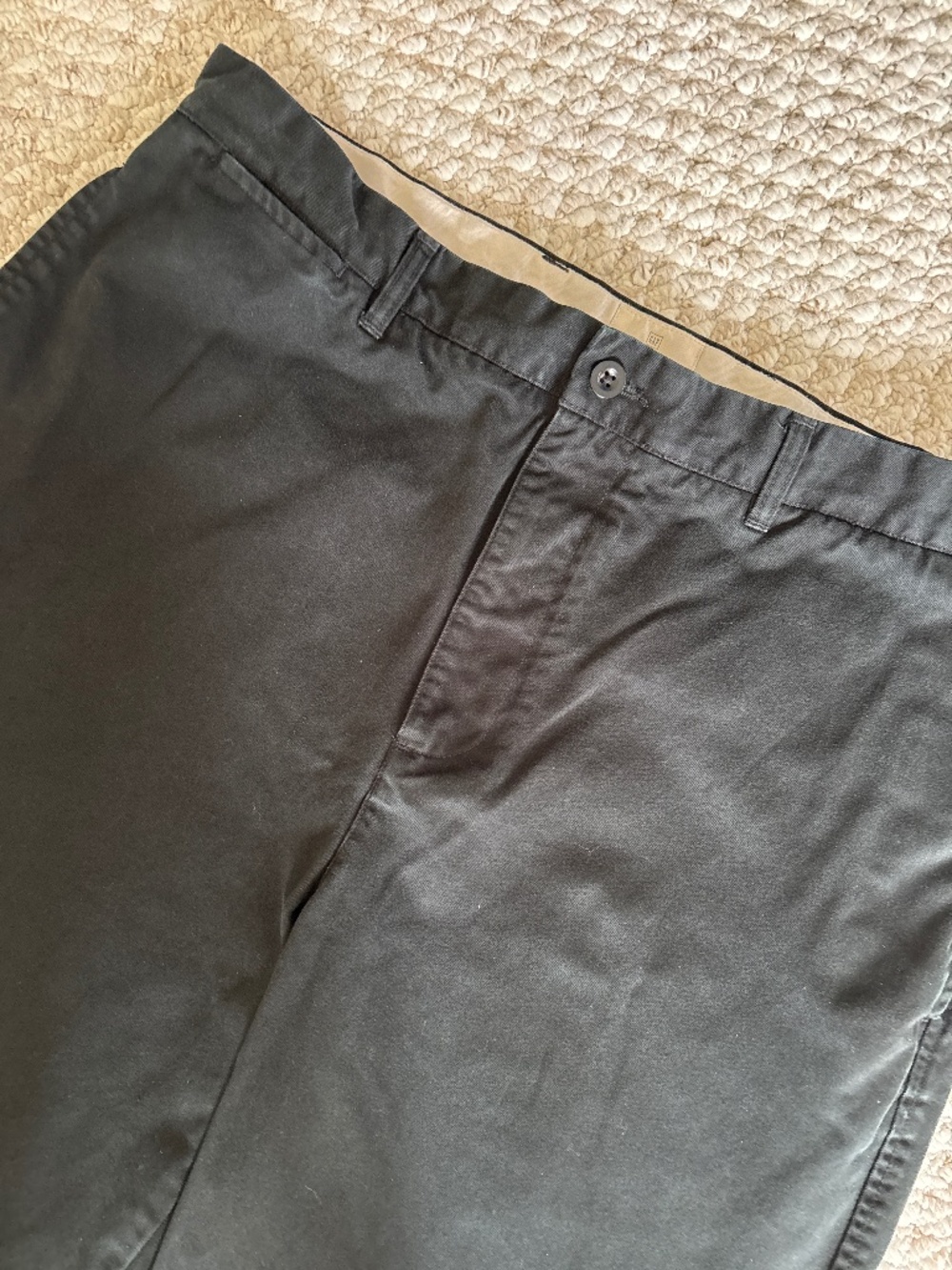 GAP KHAKIS relaxed fit- size 38/32